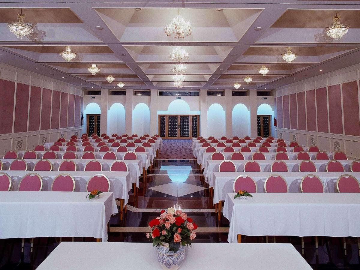 Hotel Mercure Alger Aeroport Dar el Beïda Eksteriør bilde The ballroom