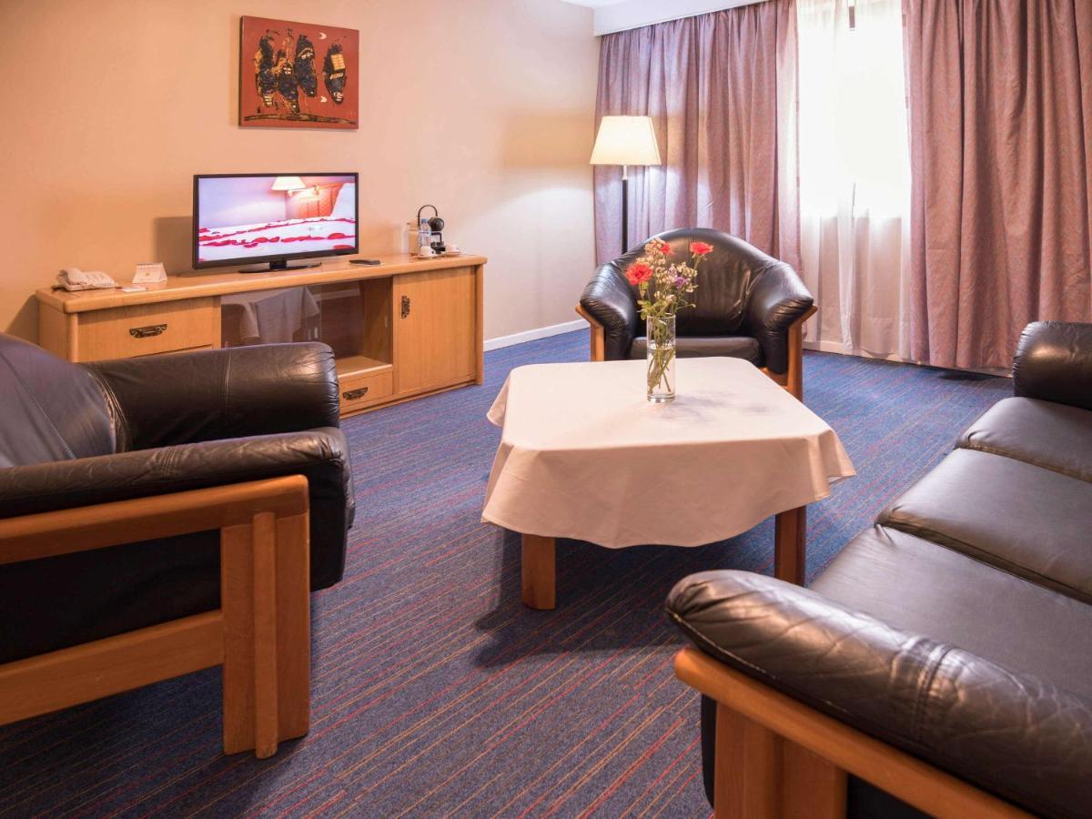 Hotel Mercure Alger Aeroport Dar el Beïda Eksteriør bilde A suite at the hotel