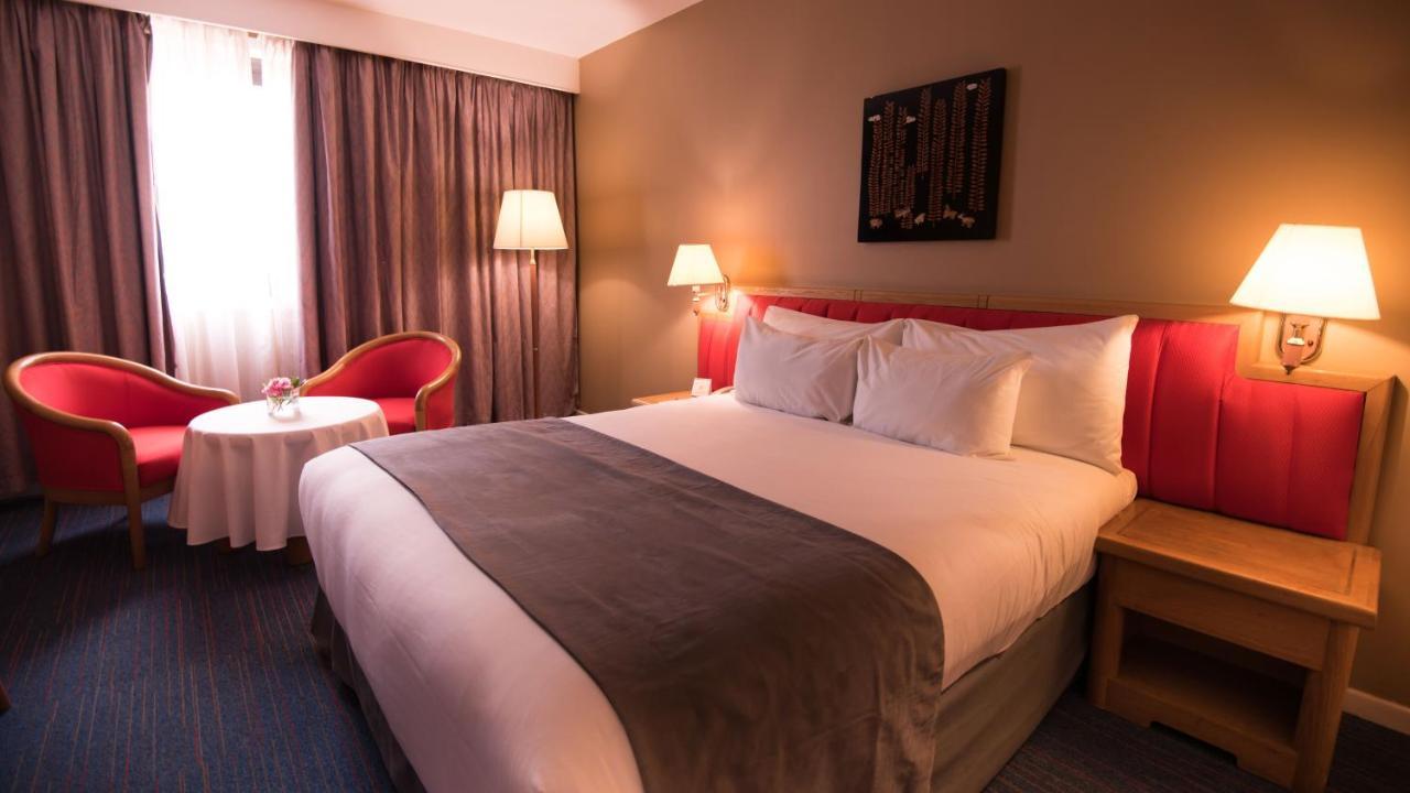 Hotel Mercure Alger Aeroport Dar el Beïda Eksteriør bilde A room at the hotel